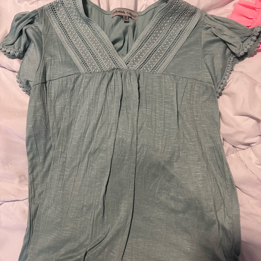 Absolutely Famous Women's Top in Soft Green